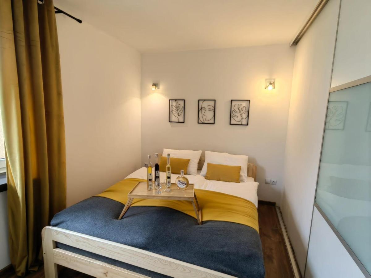 20tka Apartment *